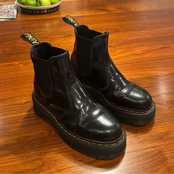 Dr. Martens Shoes - Dr Martens 2976 Black Leather Platform Chelsea Boots.